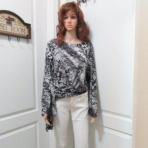 Ladies size Medium Top Cupio